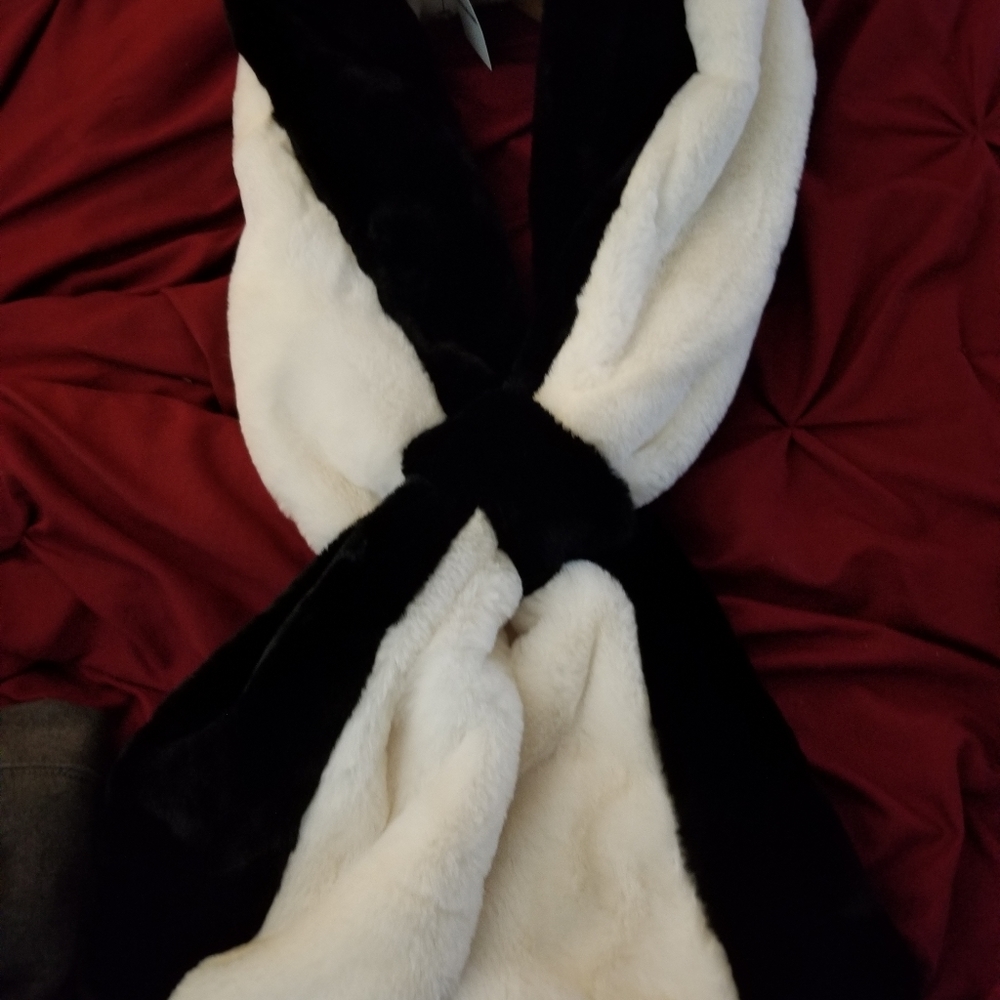 Faux fur scarf
